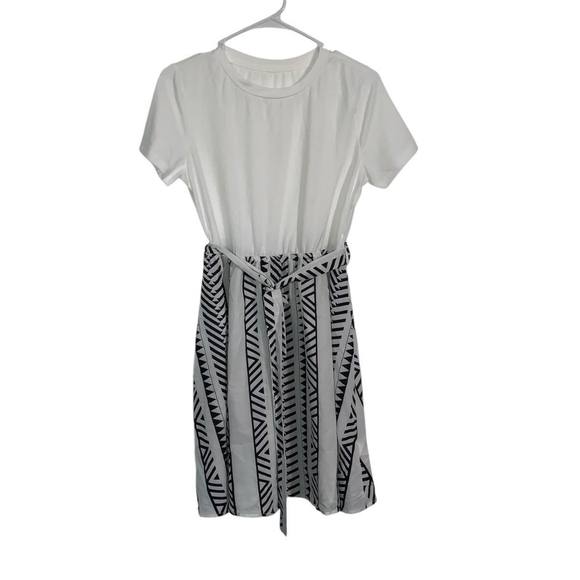 Cupshe Women's White and Black Geo Print Belted Combo Dress - Picture 3 of 5